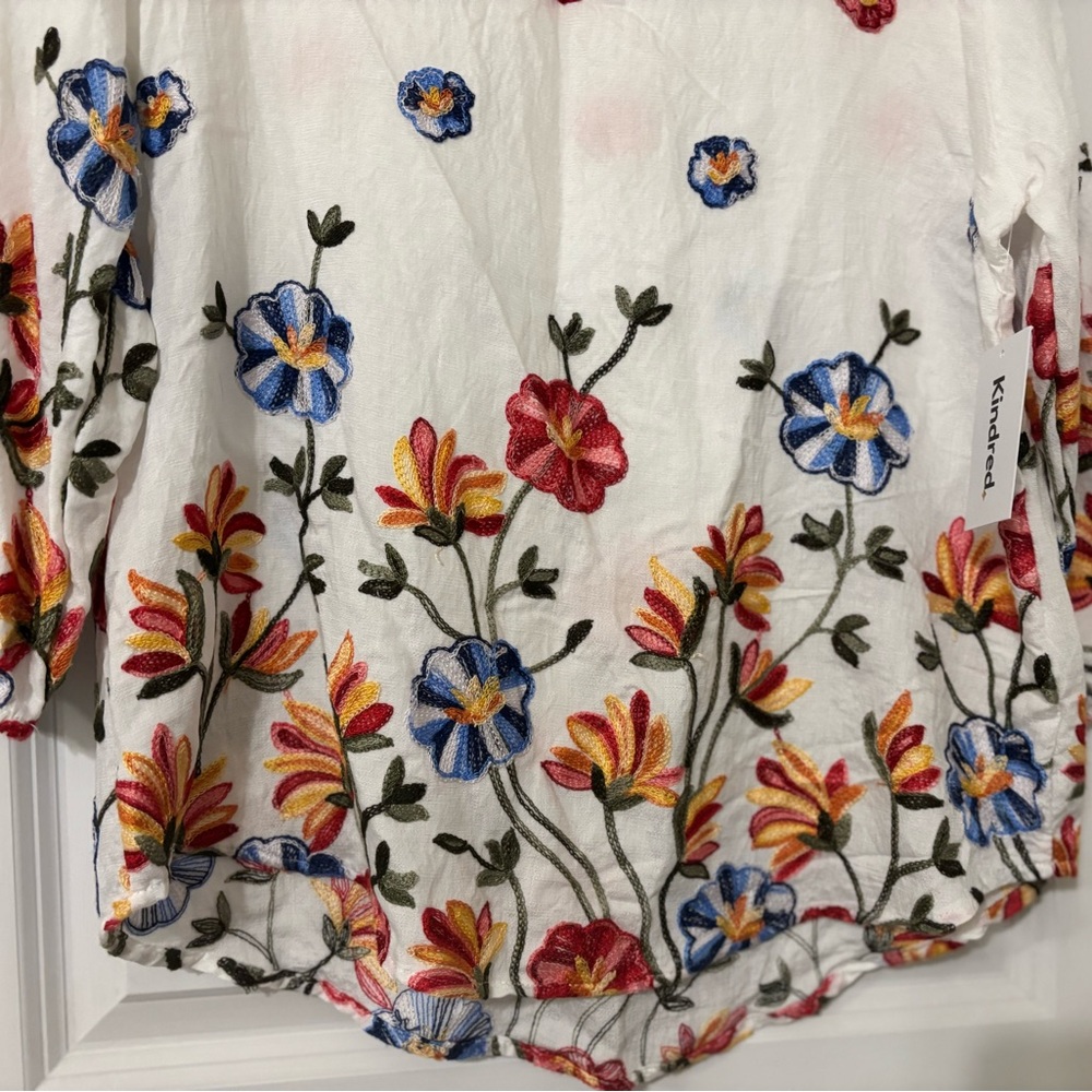 Embroidered Floral Women's Blouse - White - Picture 2 of 5